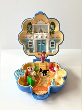 Polly Pocket Fifi’s Parisian Apartment - complete